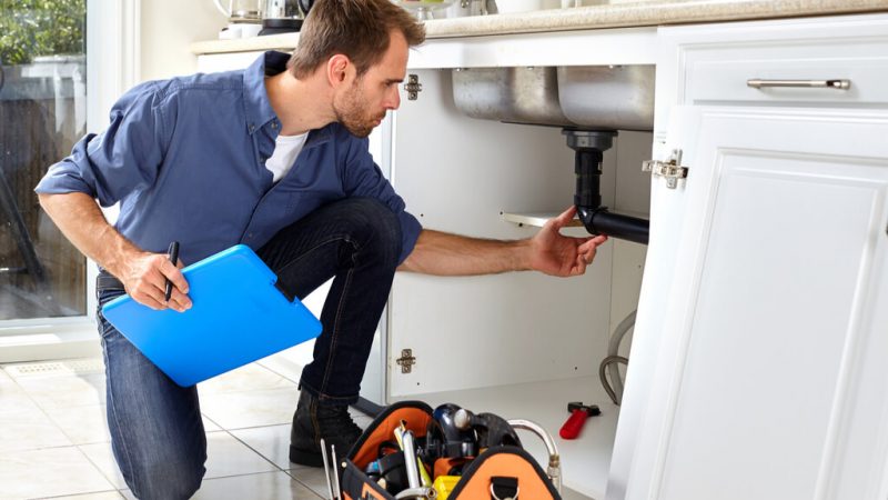 Benefits of hiring a plumber