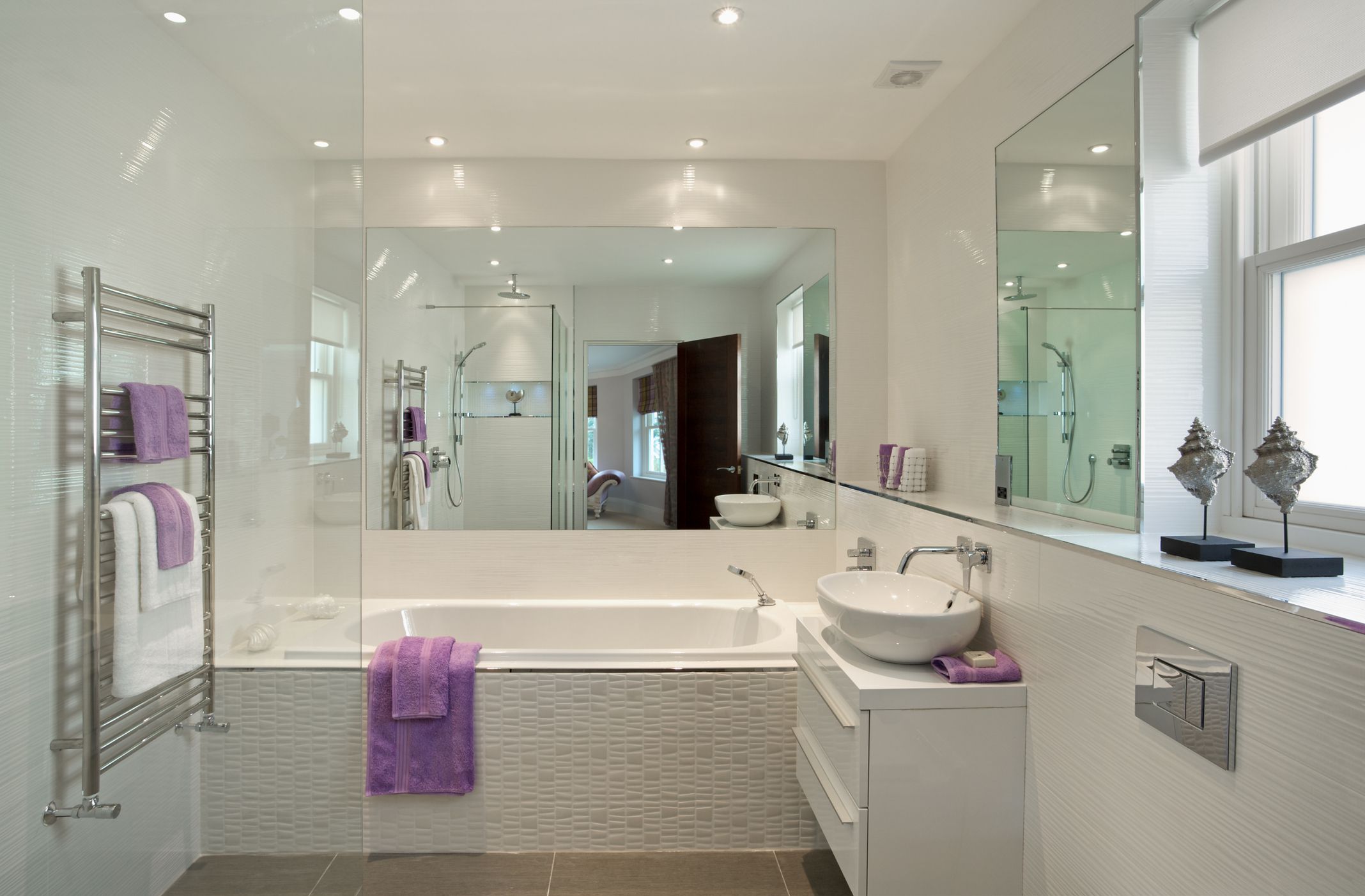 Five Features to Consider When Remodelling Your Guest Bathroom