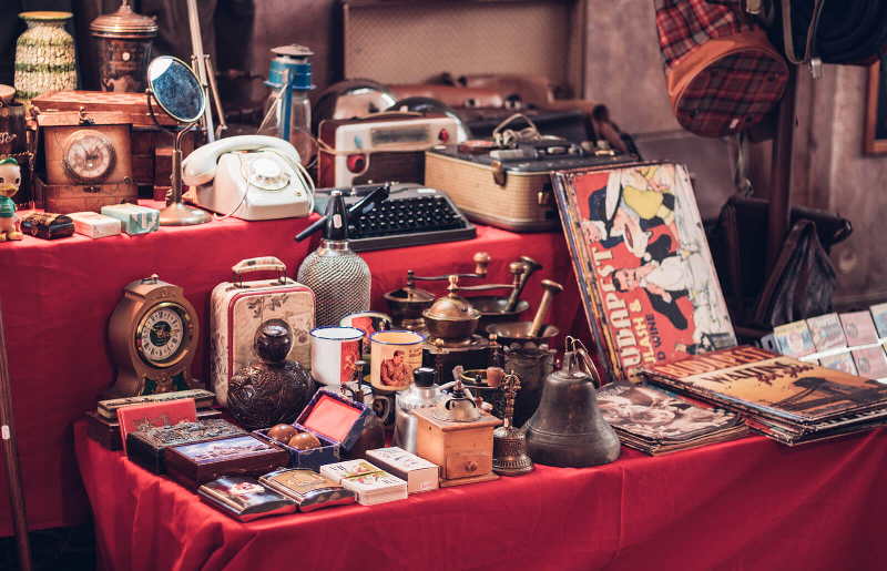 Why people collect antiques as their hobby