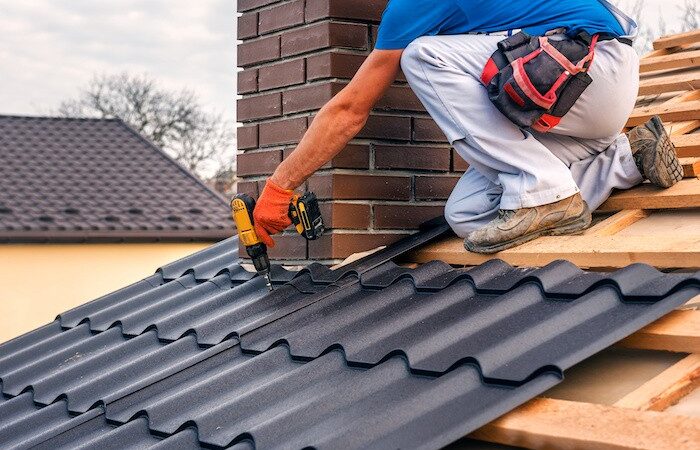 The Benefits of Working with a Licensed Roofer