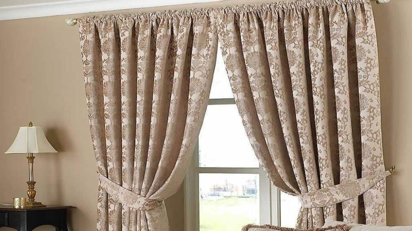 Choosing curtains for your living room