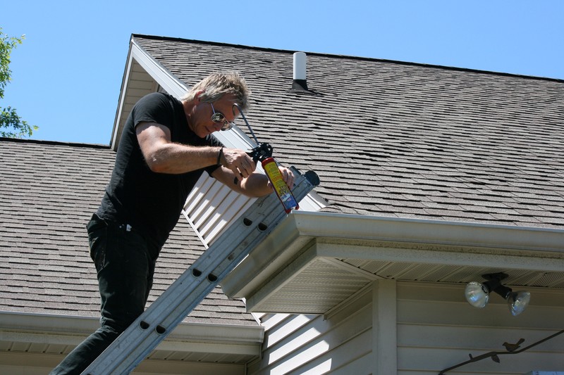 The Must-Know Gutter Repair Tips