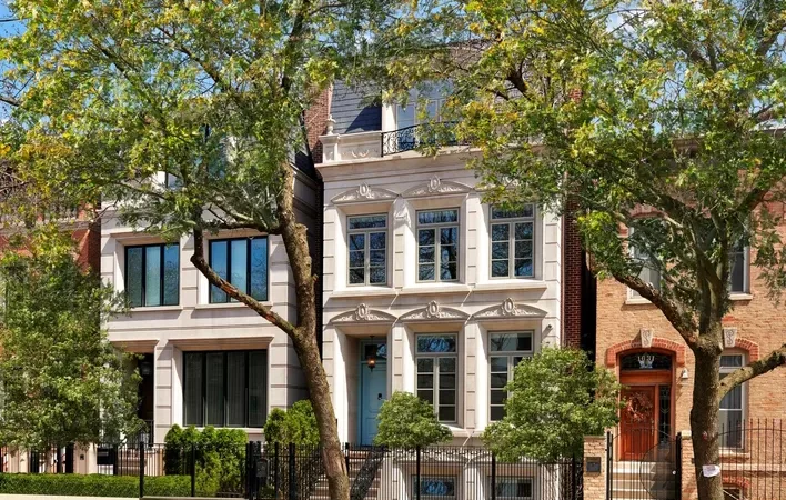 Chicago Living: Find Your Home, Embrace the Windy City!