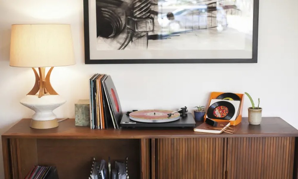 Record Player Consoles: The Best Setups for the 2026 Vinyl Revival